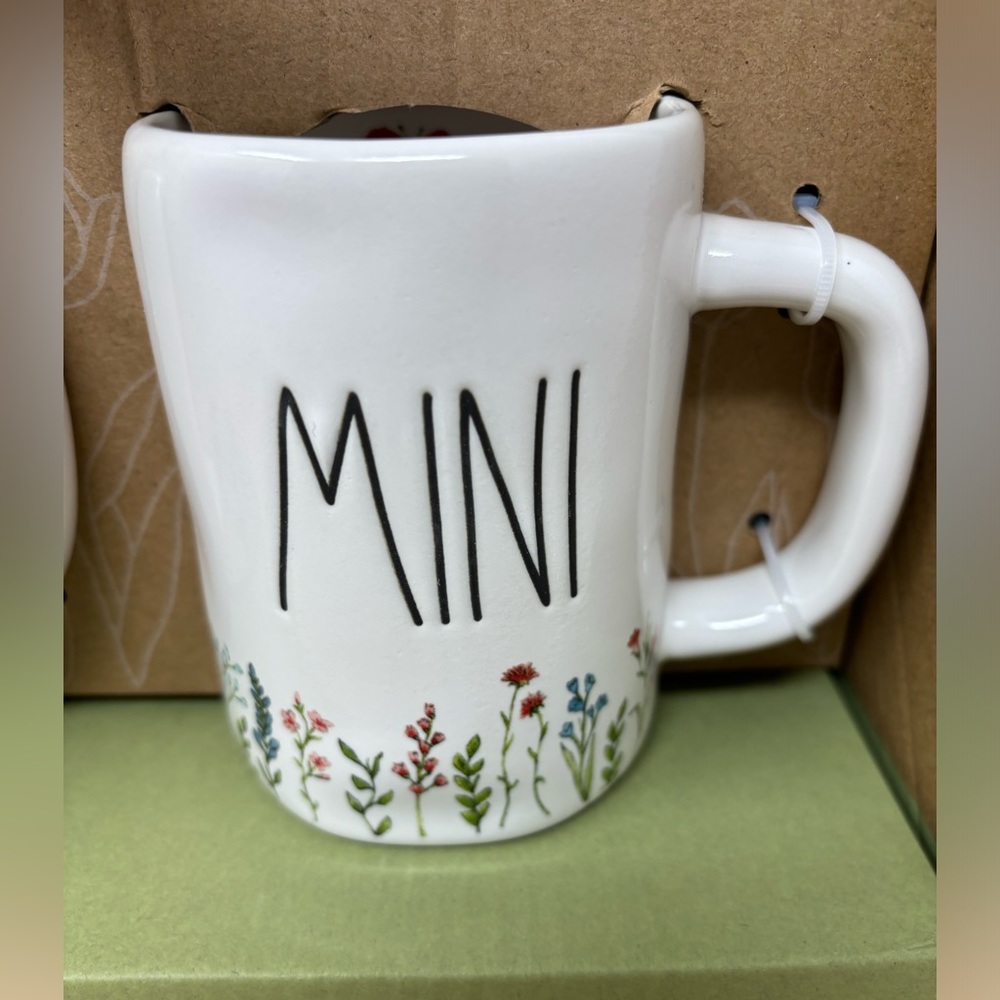 Rae Dunn MOM & MINI Mug Gift Set White with Flowers & Butterflies Black LL New - Picture 4 of 4
